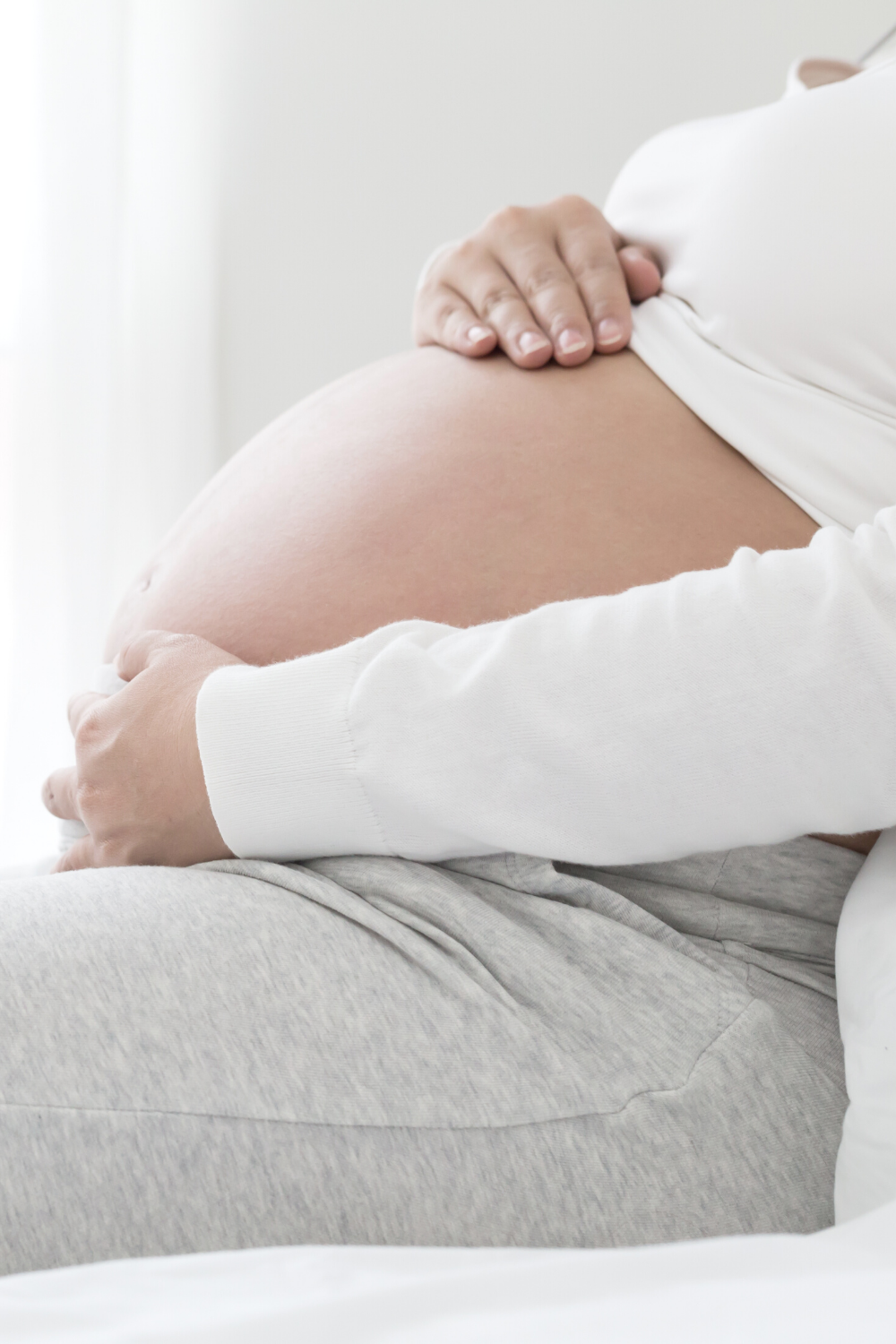 9 Totally Normal Symptoms During The Last Month Of Pregnancy Just 9 Totally Normal Symptoms During The Last Month Of Pregnancy Just