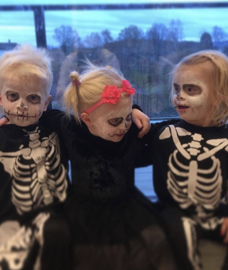 4-year-old twin girls dress up as Trump and Biden ahead of Halloween, 2020  election | FOX 5 DC, image size:866x1024